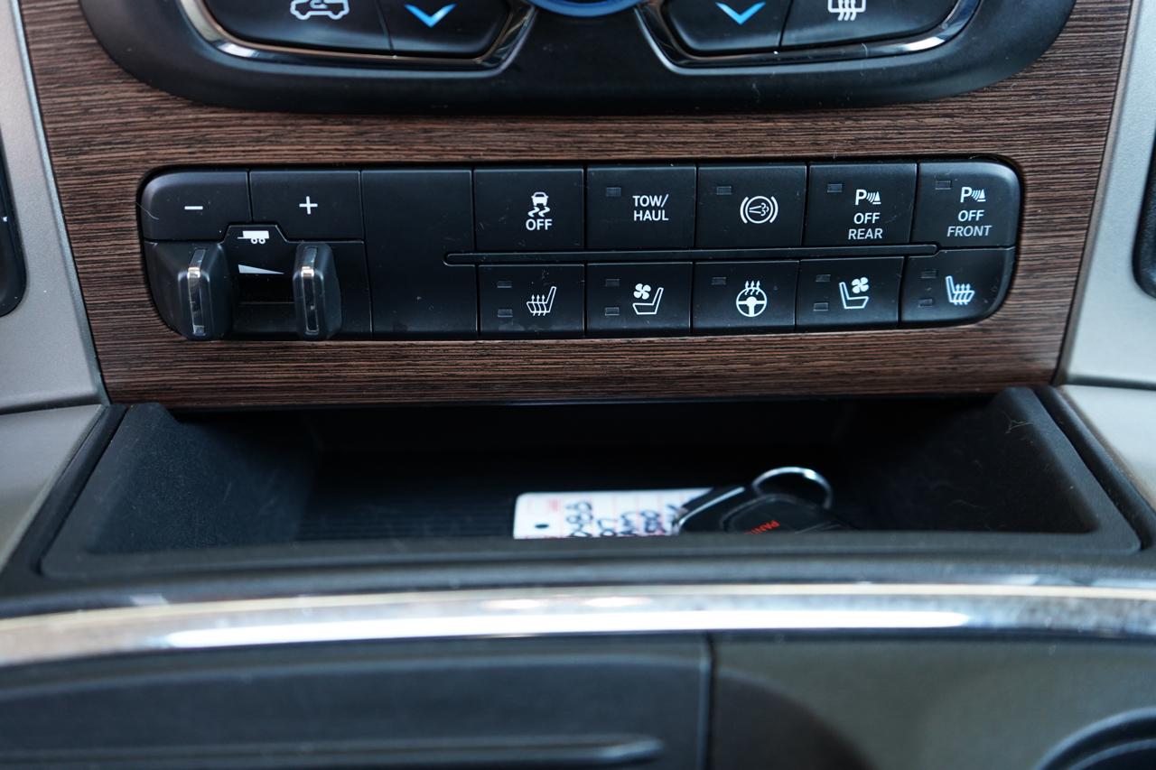 RAM 2500 Laramie 4x4 Crew Cab 6'4" Box 2017