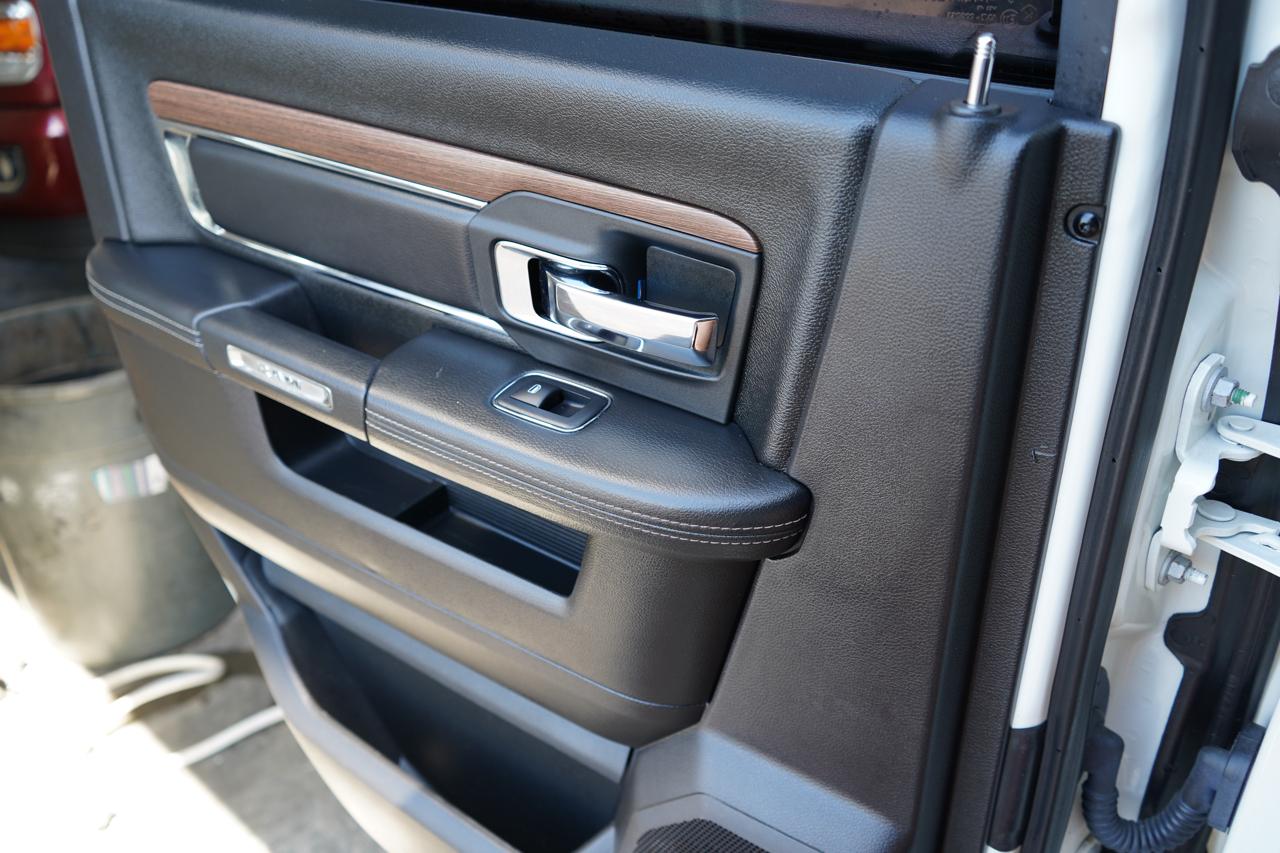 RAM 2500 Laramie 4x4 Crew Cab 6'4" Box 2017