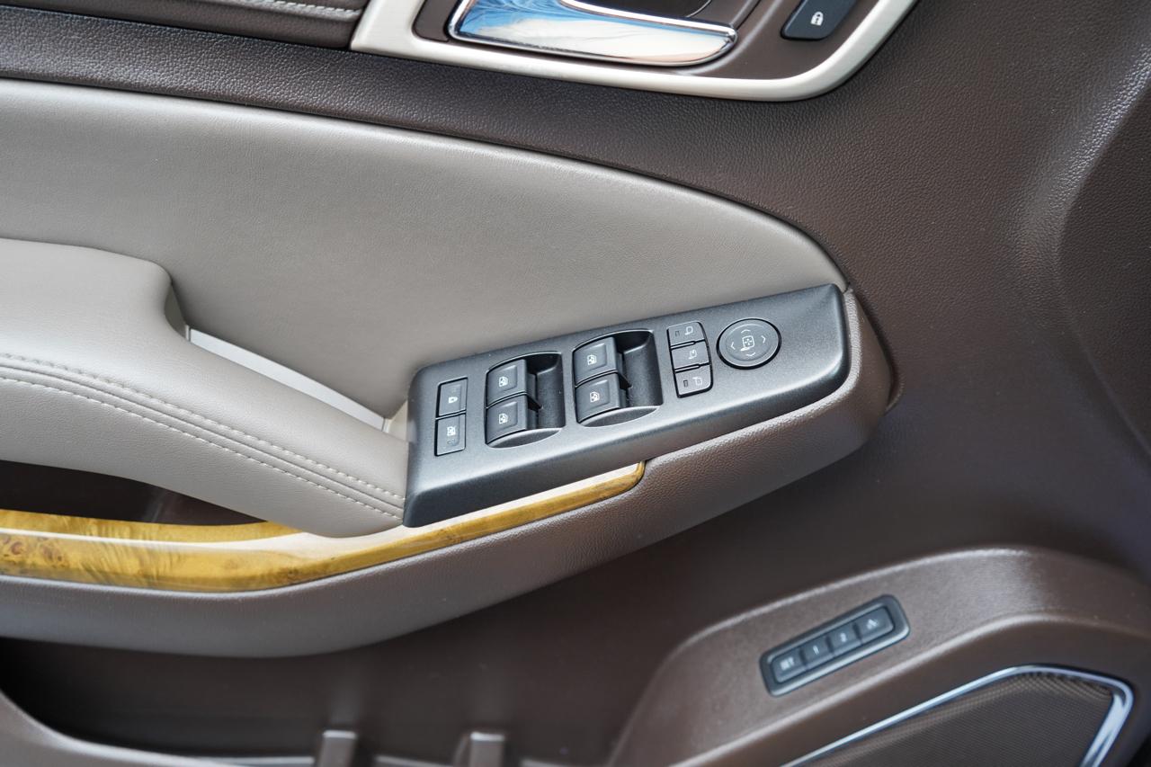 GMC Yukon XL 4WD 4dr Denali 2016