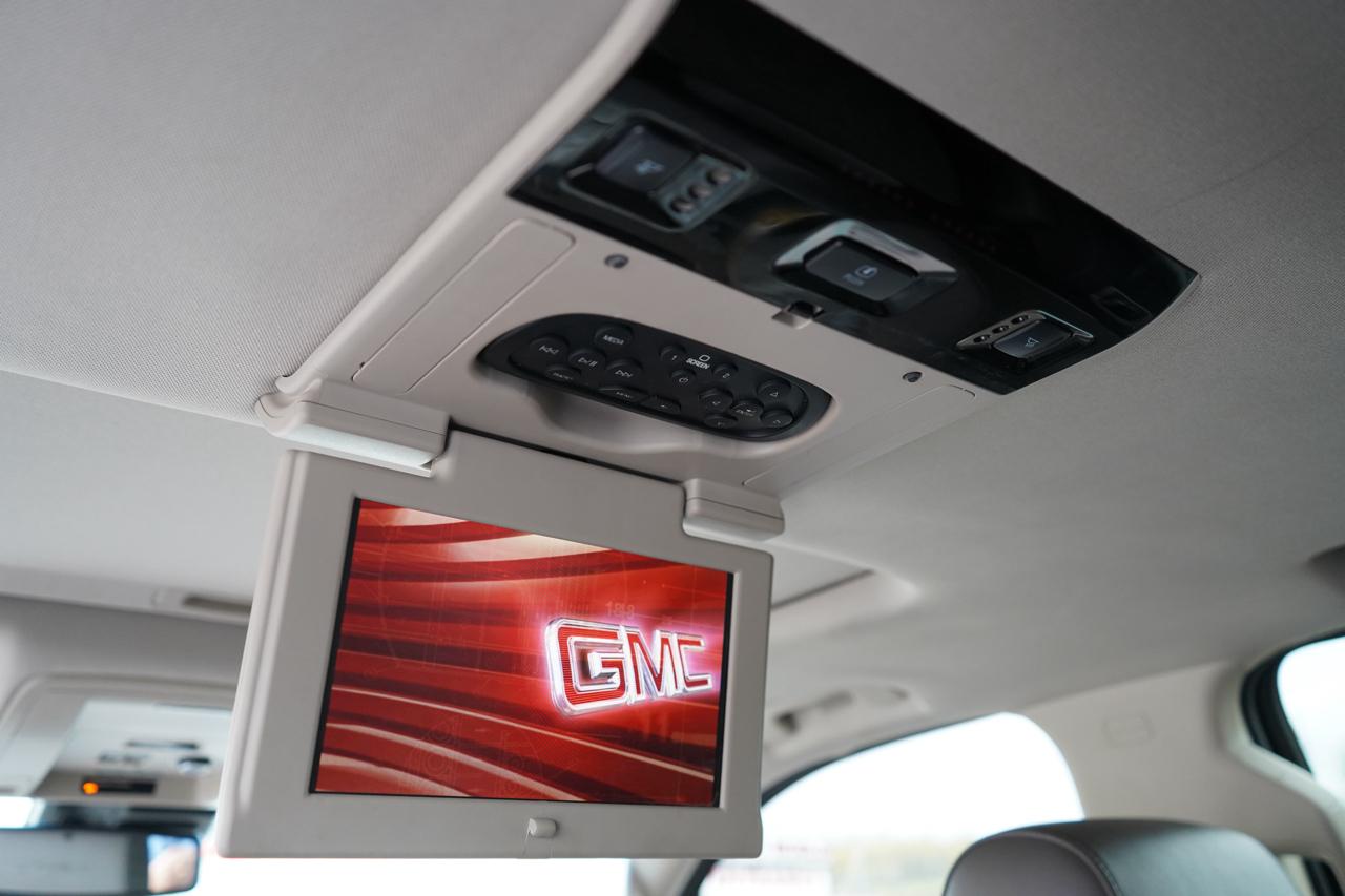 GMC Yukon XL 4WD 4dr Denali 2016