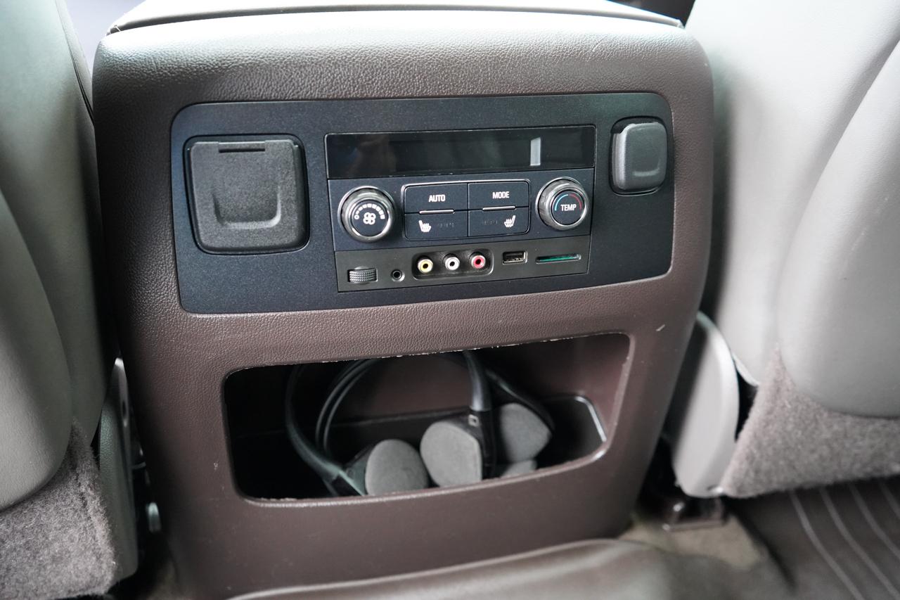 GMC Yukon XL 4WD 4dr Denali 2016