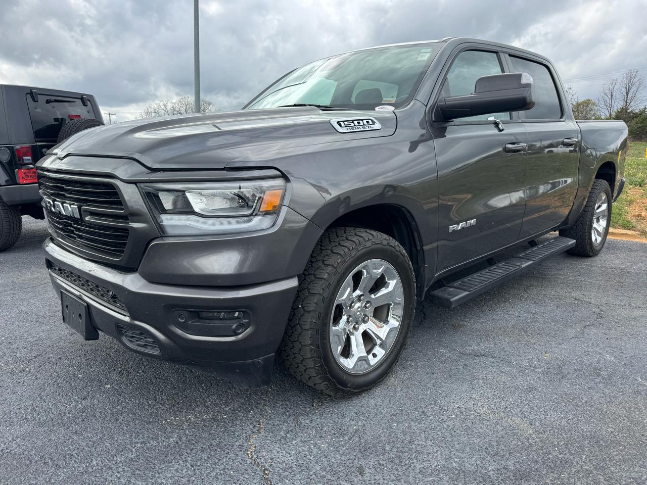 RAM 1500 Big Horn/Lone Star 4x4 Crew Cab 5'7" Box 2019