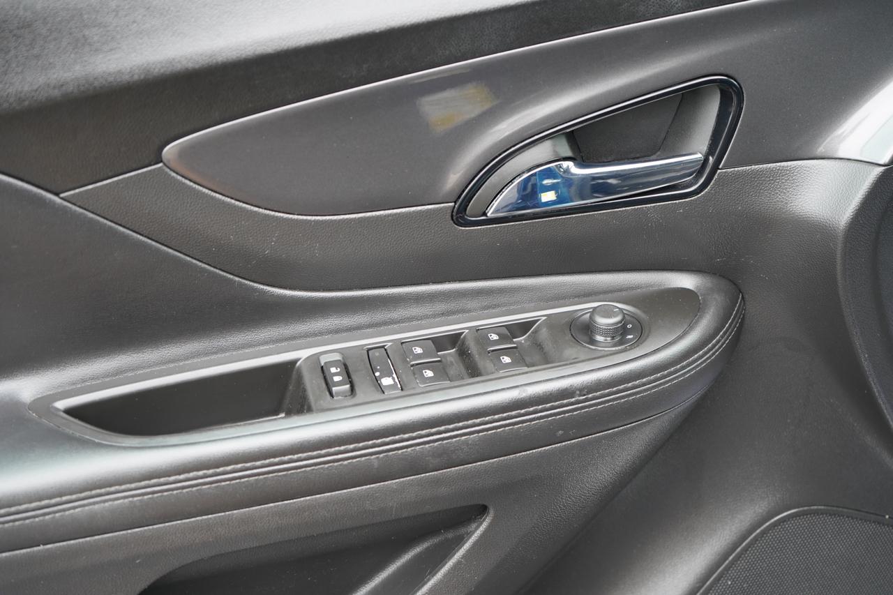 Buick Encore FWD 4dr Sport Touring 2019