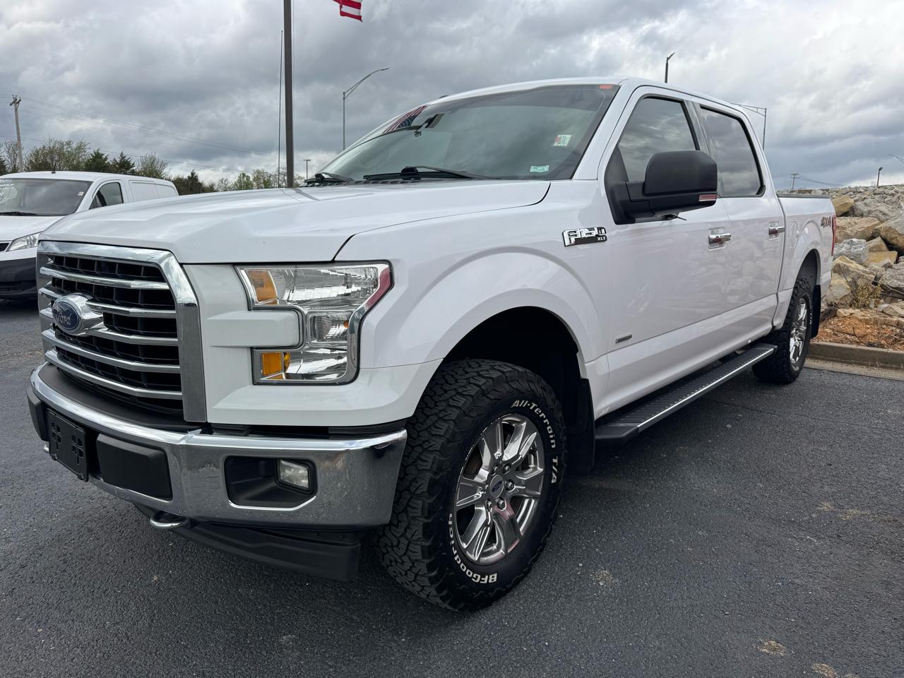 Ford F-150 XLT SuperCrew 5.5-ft. Bed 4WD 2017