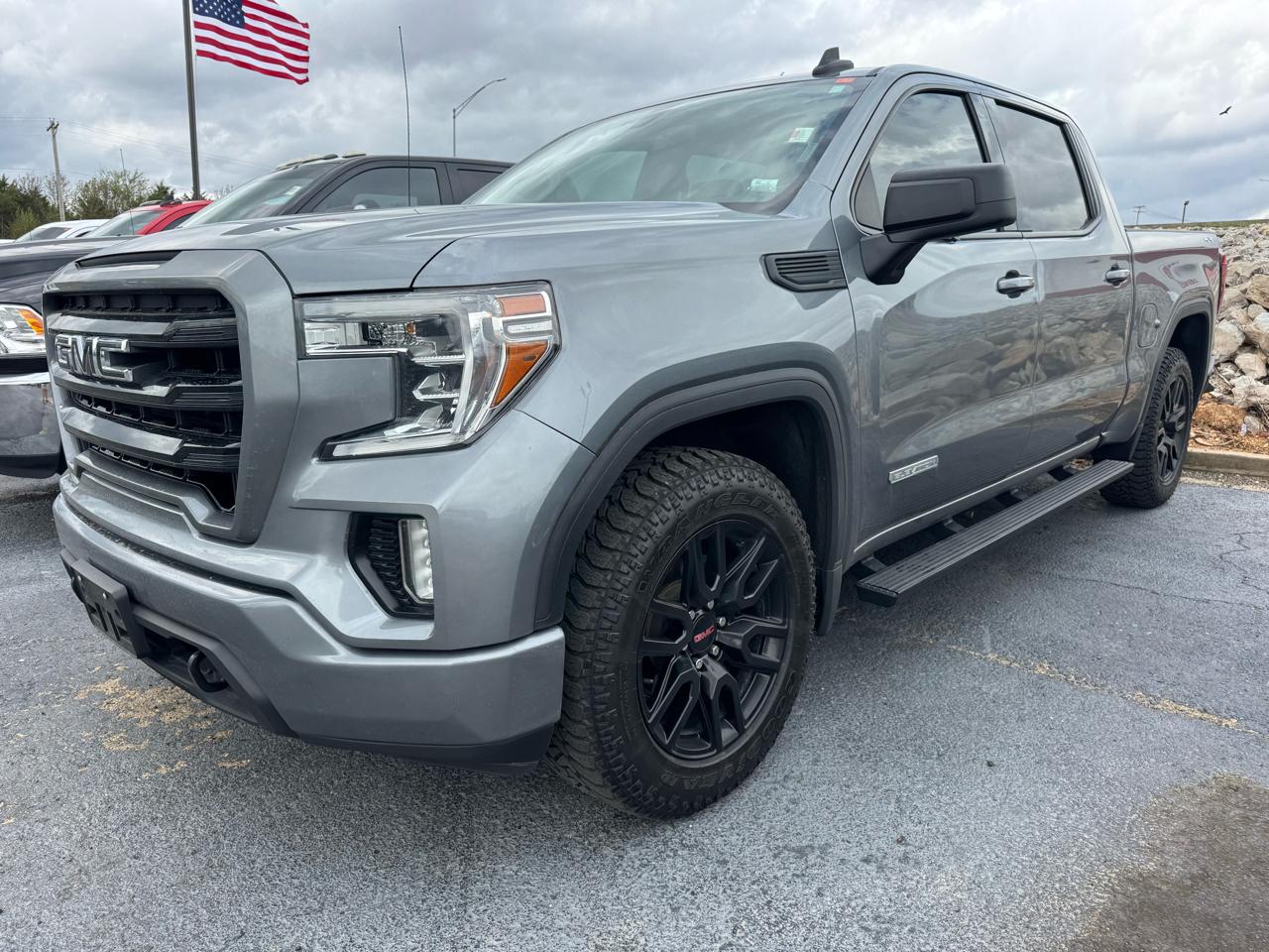 GMC Sierra 1500 4WD Crew Cab 147" Elevation w/3SB 2021