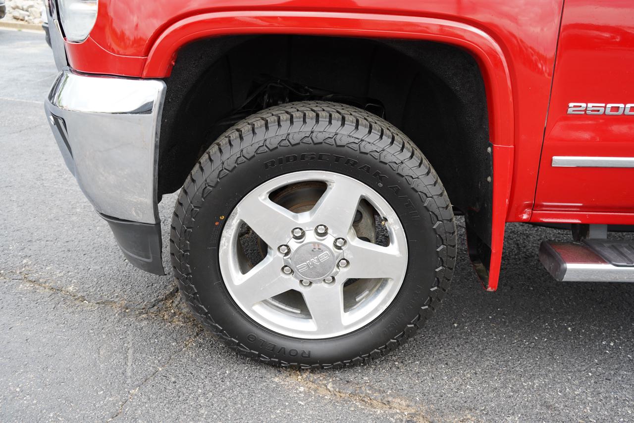 GMC Sierra 2500HD available WiFi 4WD Crew Cab 153.7" SLT 2015