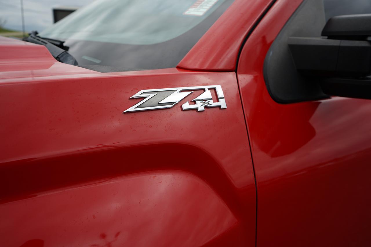 GMC Sierra 2500HD available WiFi 4WD Crew Cab 153.7" SLT 2015