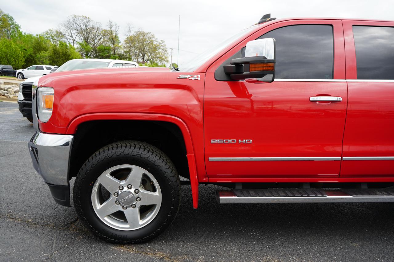 GMC Sierra 2500HD available WiFi 4WD Crew Cab 153.7" SLT 2015