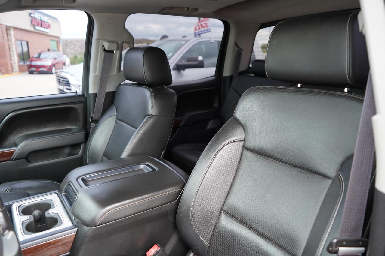 GMC Sierra 2500HD available WiFi 4WD Crew Cab 153.7" SLT 2015