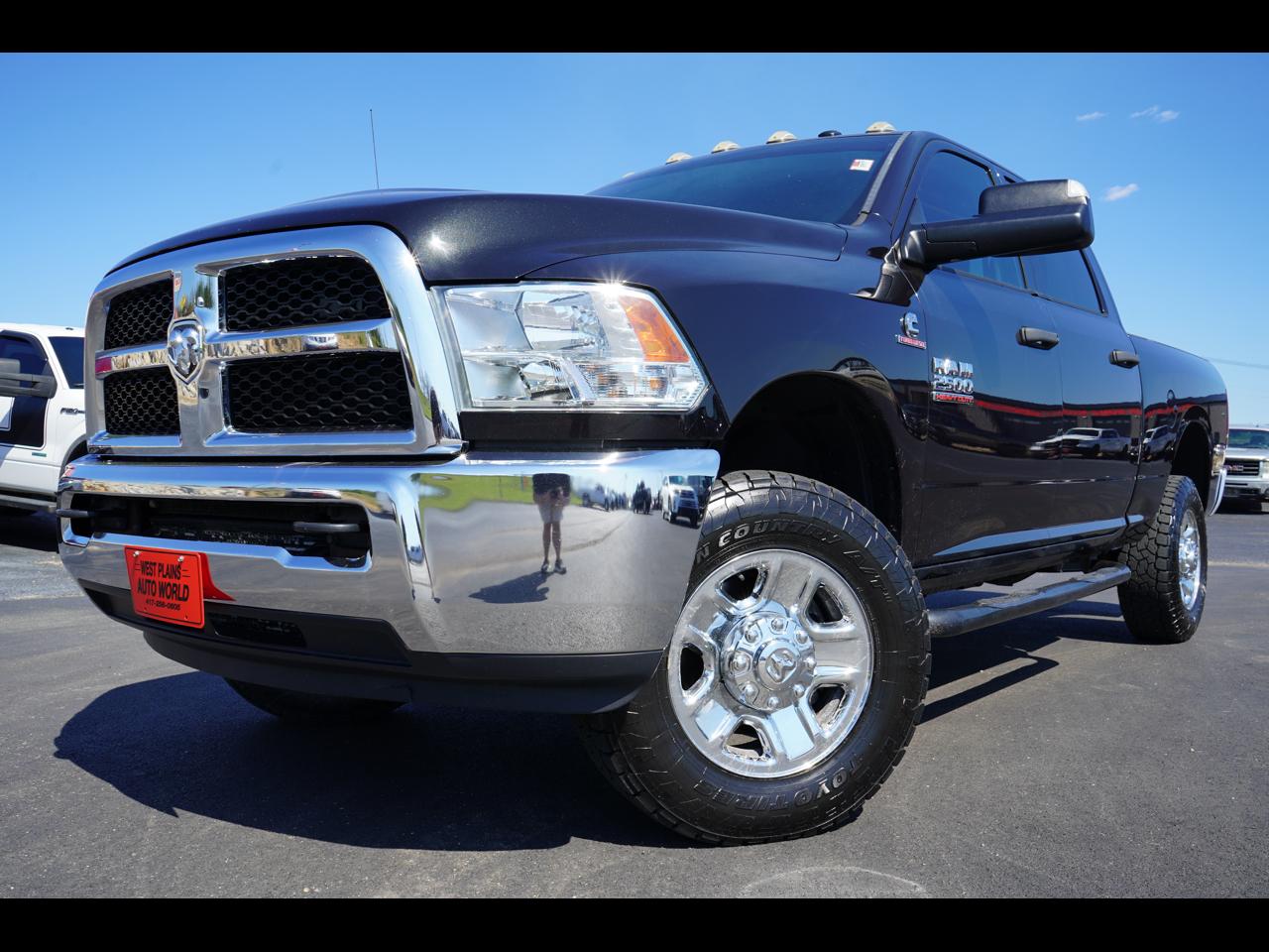 RAM 2500 Tradesman 4x4 Crew Cab 6'4" Box 2017