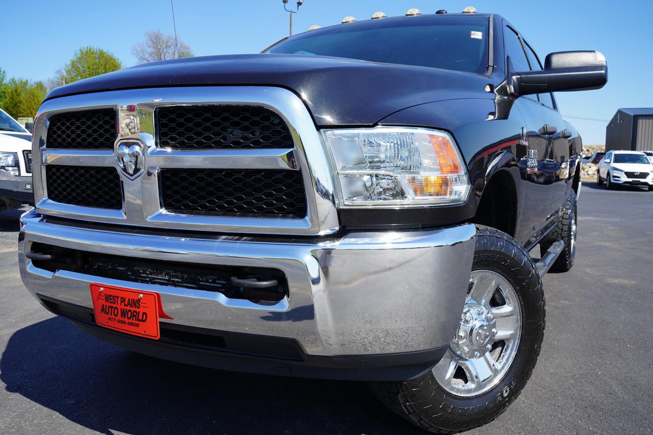 RAM 2500 Tradesman 4x4 Crew Cab 6'4" Box 2017