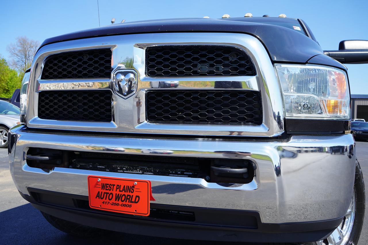 RAM 2500 Tradesman 4x4 Crew Cab 6'4" Box 2017