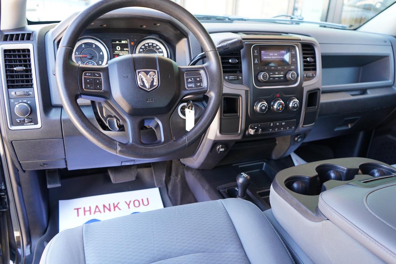 RAM 2500 Tradesman 4x4 Crew Cab 6'4" Box 2017