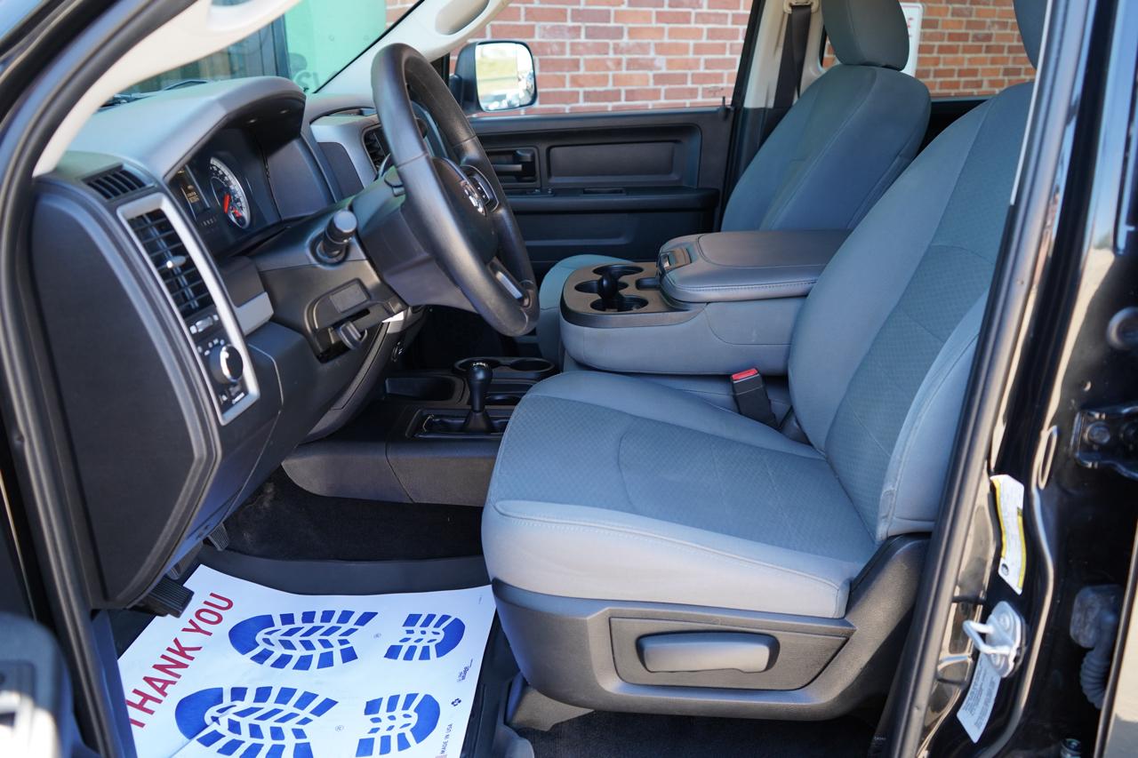 RAM 2500 Tradesman 4x4 Crew Cab 6'4" Box 2017