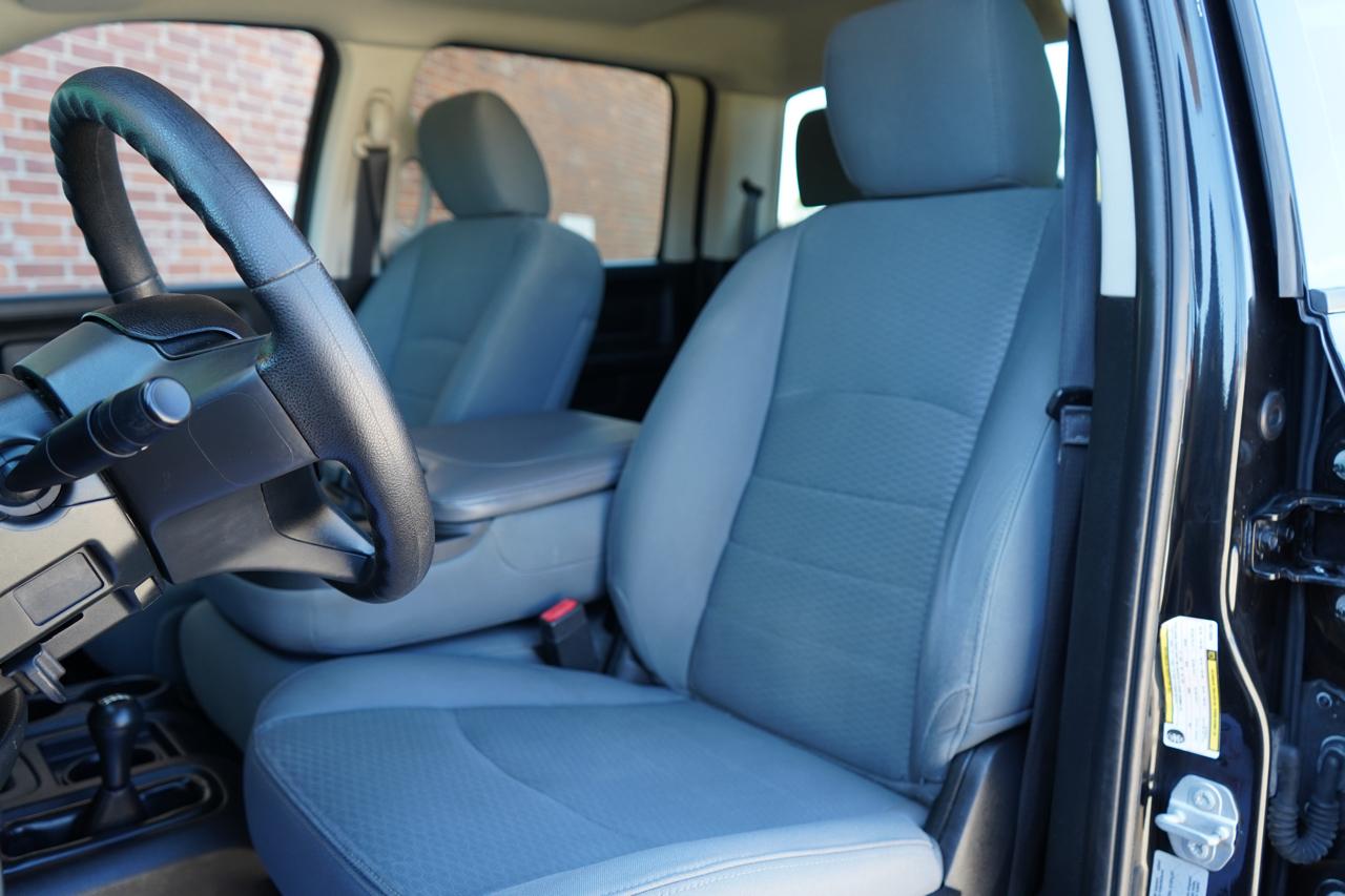 RAM 2500 Tradesman 4x4 Crew Cab 6'4" Box 2017