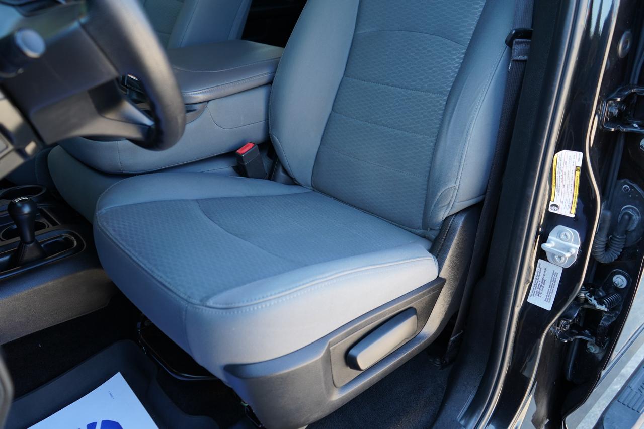 RAM 2500 Tradesman 4x4 Crew Cab 6'4" Box 2017