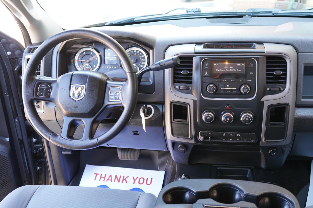 RAM 2500 Tradesman 4x4 Crew Cab 6'4" Box 2017