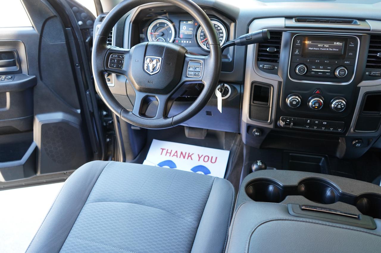 RAM 2500 Tradesman 4x4 Crew Cab 6'4" Box 2017