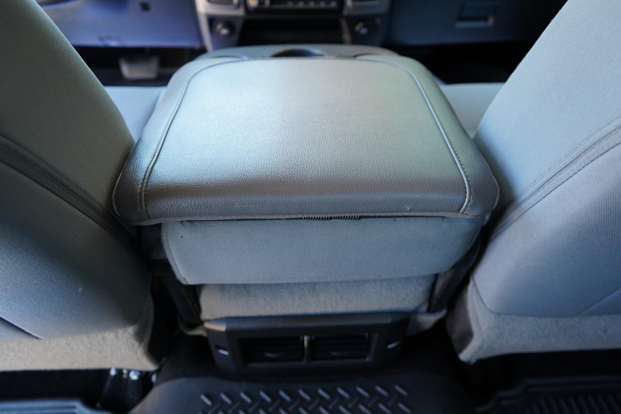 RAM 2500 Tradesman 4x4 Crew Cab 6'4" Box 2017