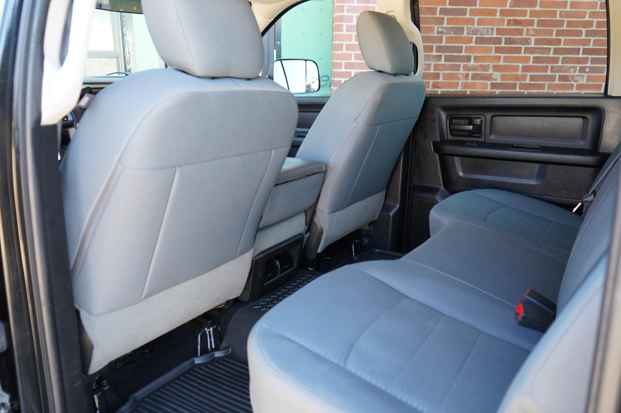 RAM 2500 Tradesman 4x4 Crew Cab 6'4" Box 2017