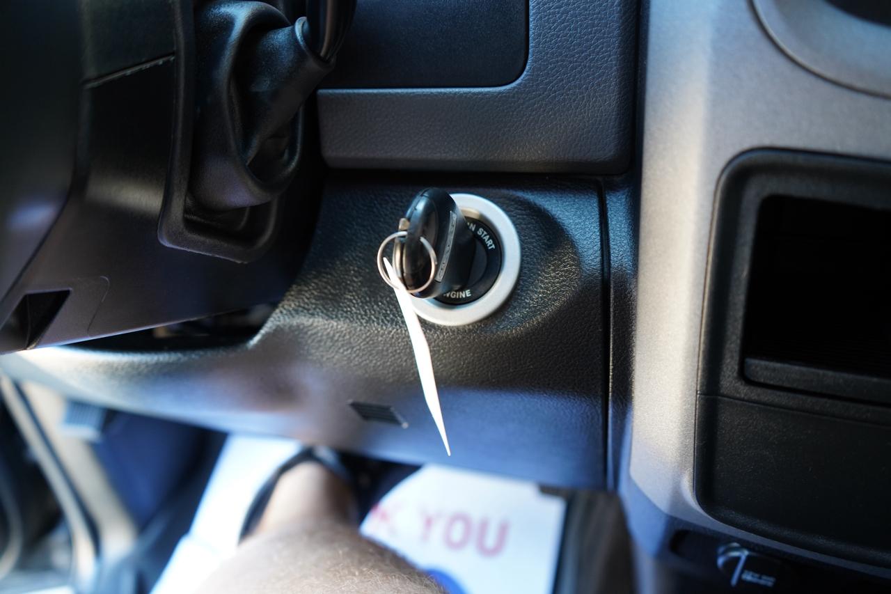 RAM 2500 Tradesman 4x4 Crew Cab 6'4" Box 2017