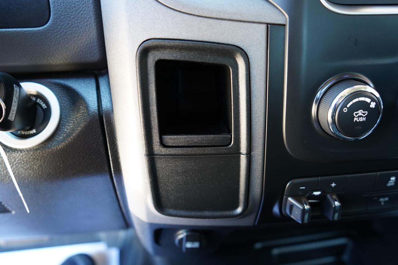 RAM 2500 Tradesman 4x4 Crew Cab 6'4" Box 2017