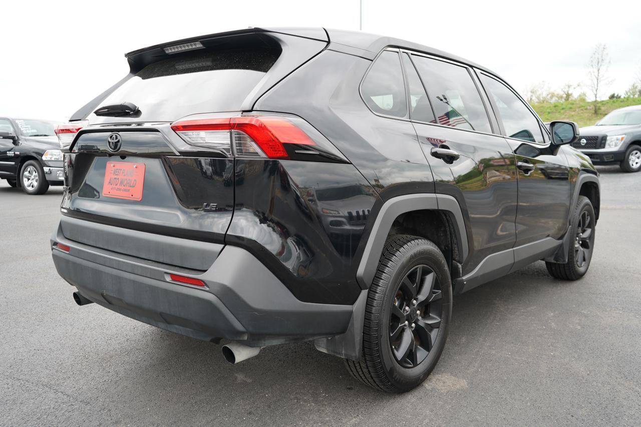 Toyota RAV4 LE FWD (Natl) 2023