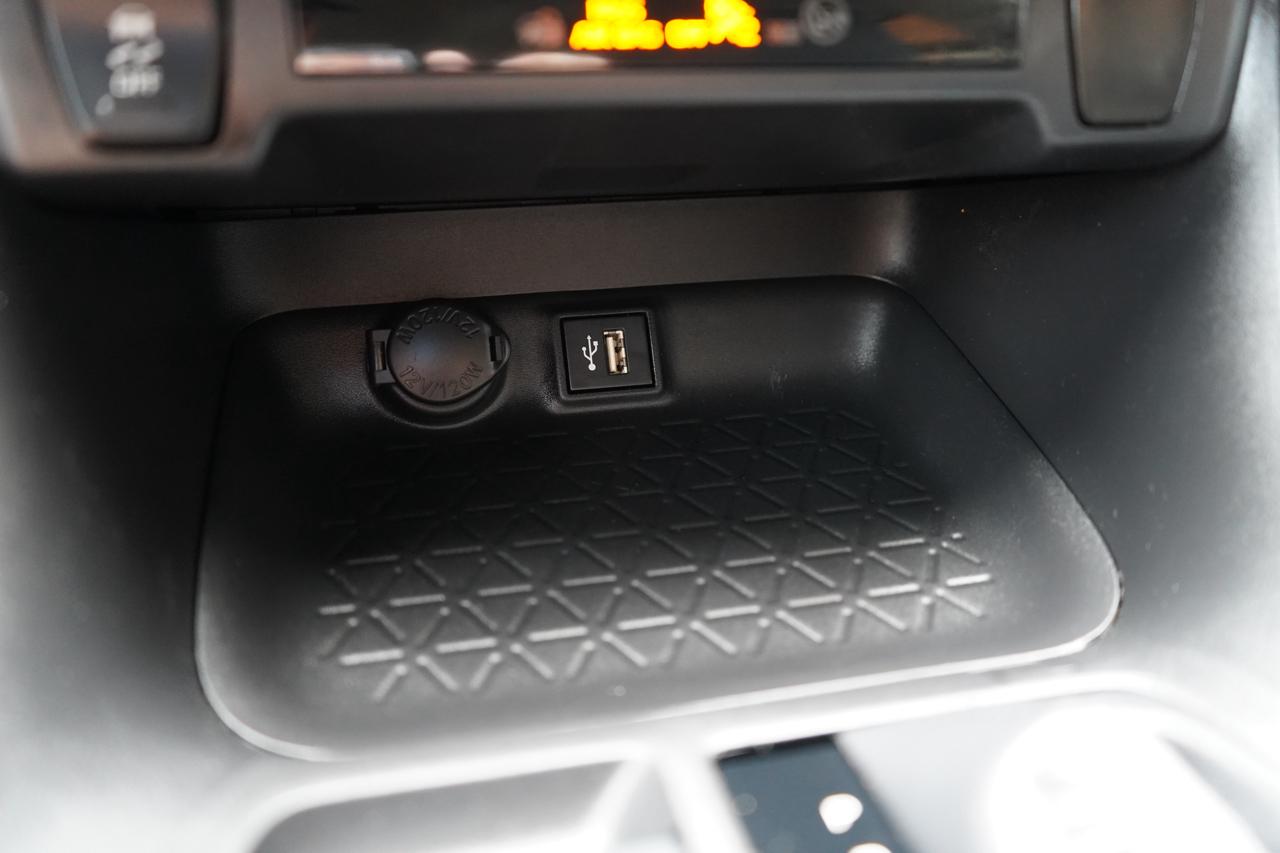 Toyota RAV4 LE FWD (Natl) 2023