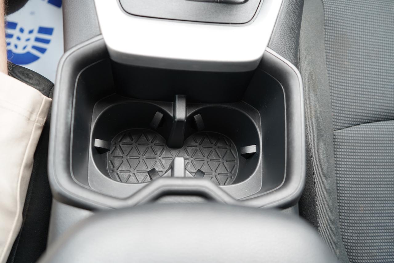 Toyota RAV4 LE FWD (Natl) 2023