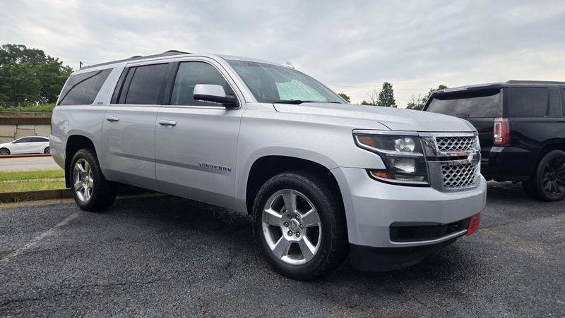Chevrolet Suburban 4WD 4dr 1500 LT 2016