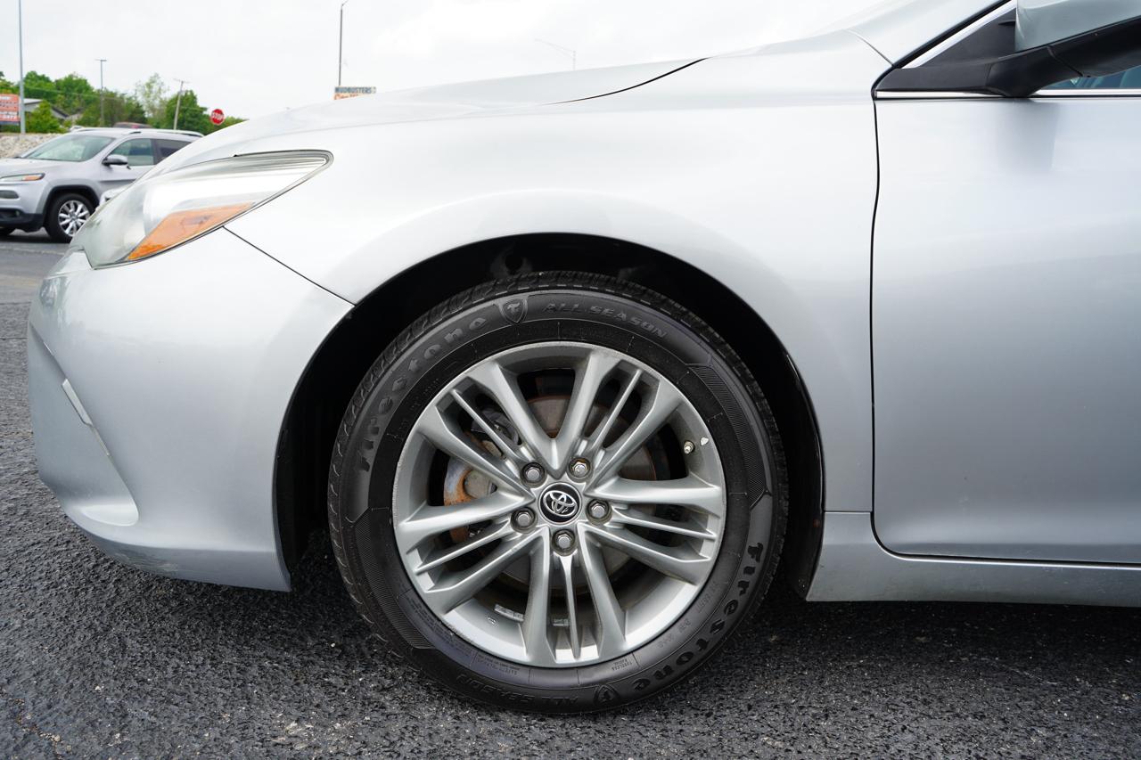 Toyota Camry 4dr Sdn I4 Auto XLE (Natl) 2015