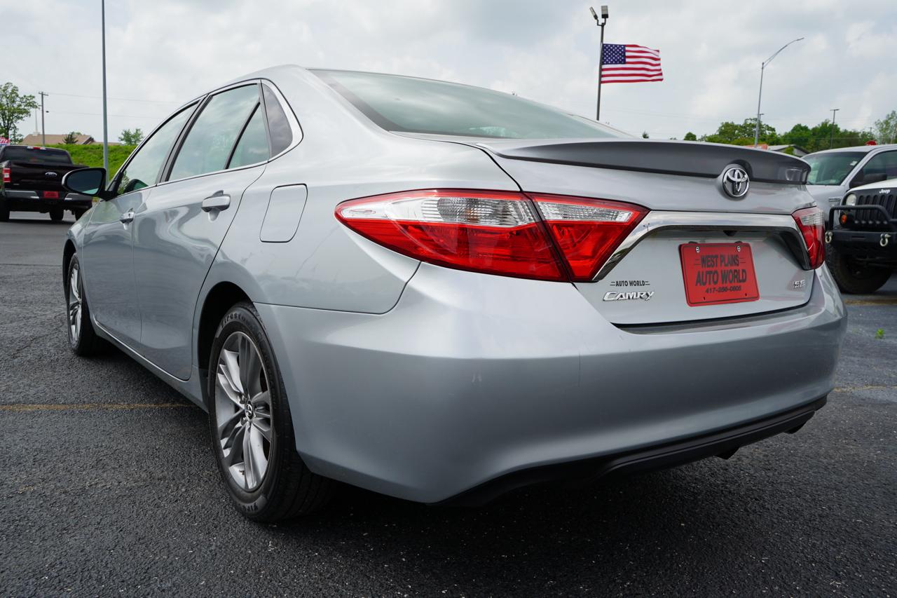 Toyota Camry 4dr Sdn I4 Auto XLE (Natl) 2015