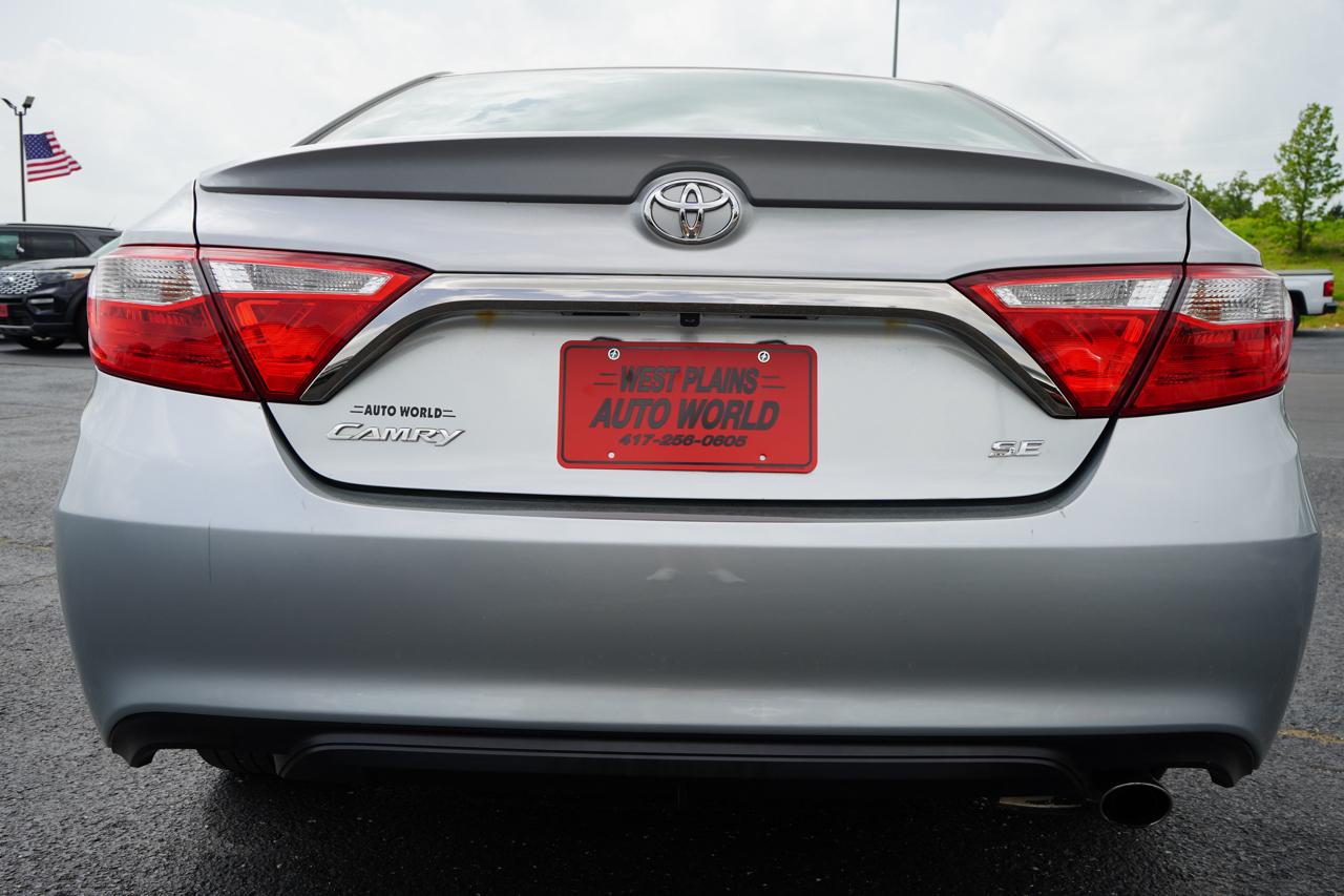 Toyota Camry 4dr Sdn I4 Auto XLE (Natl) 2015