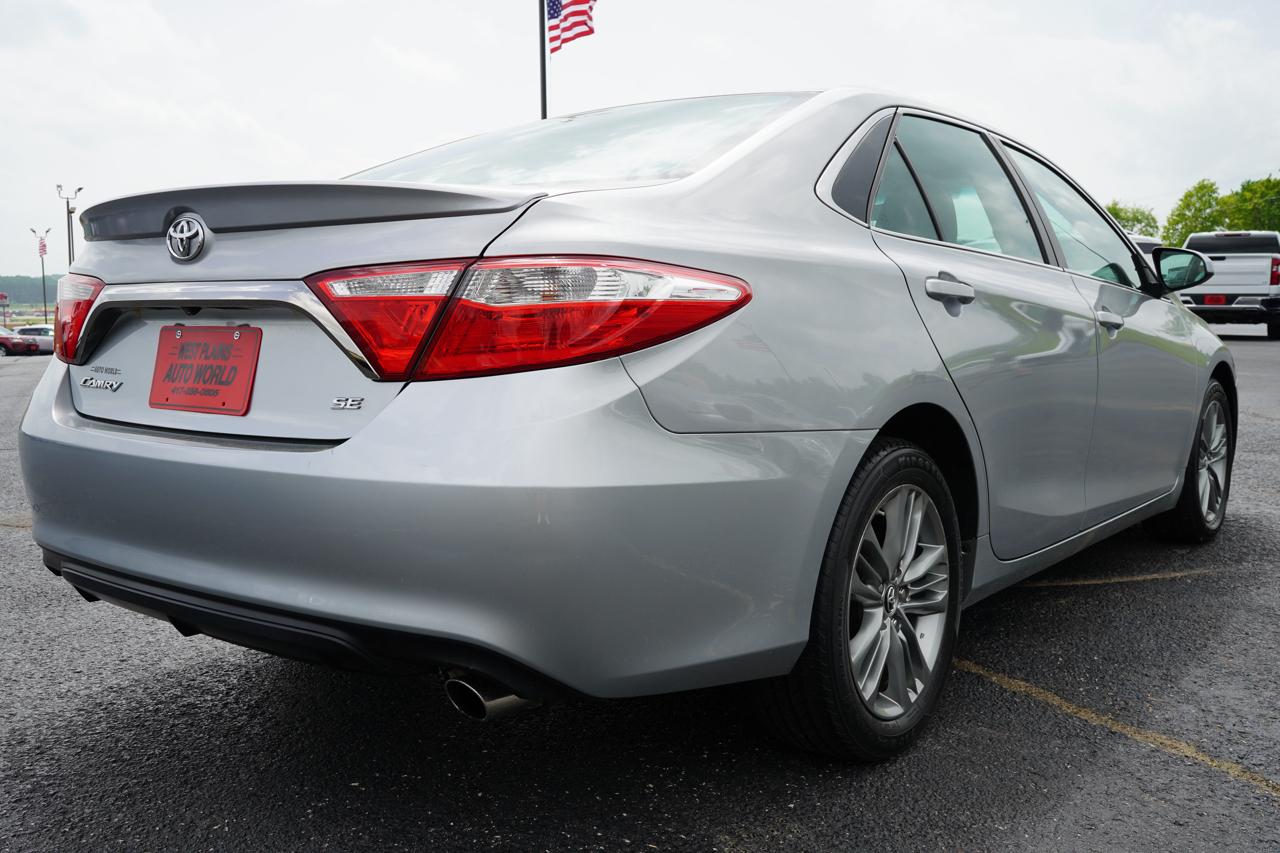 Toyota Camry 4dr Sdn I4 Auto XLE (Natl) 2015