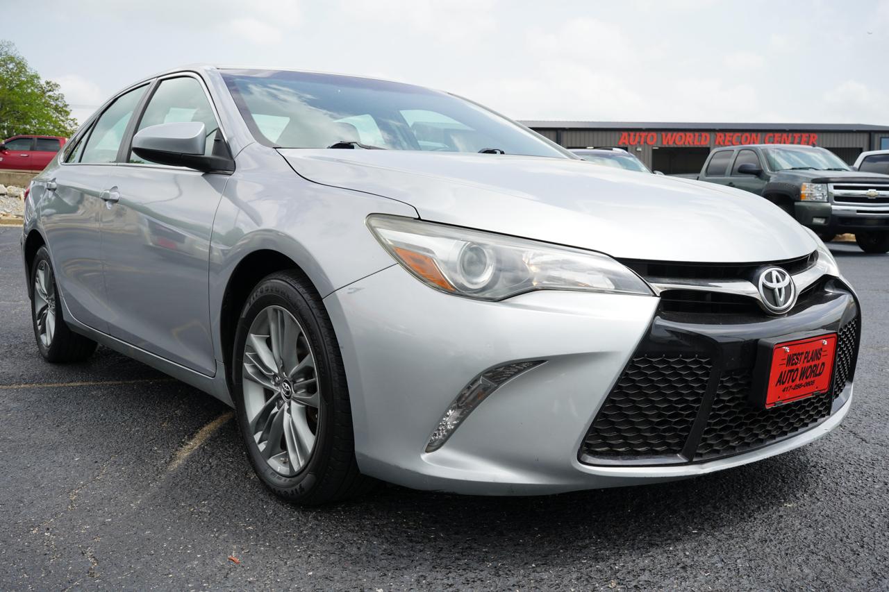 Toyota Camry 4dr Sdn I4 Auto XLE (Natl) 2015