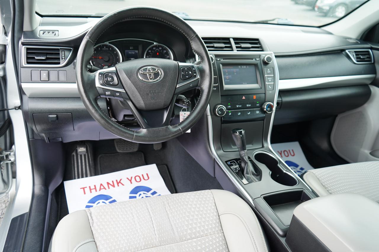 Toyota Camry 4dr Sdn I4 Auto XLE (Natl) 2015