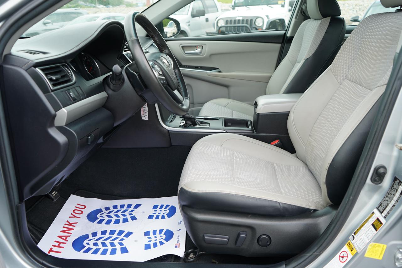 Toyota Camry 4dr Sdn I4 Auto XLE (Natl) 2015