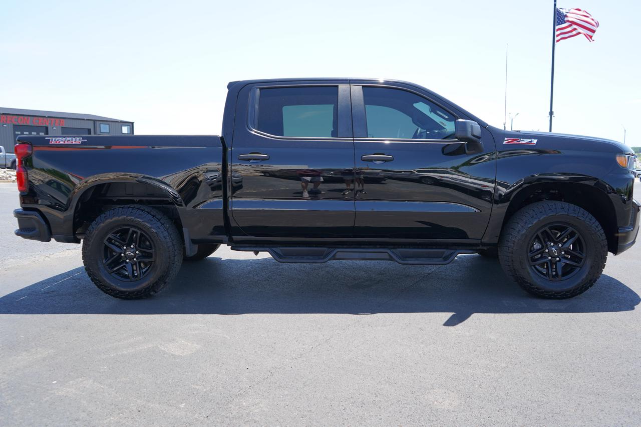 Chevrolet Silverado 1500 4WD Crew Cab 147" Custom Trail Boss 2019