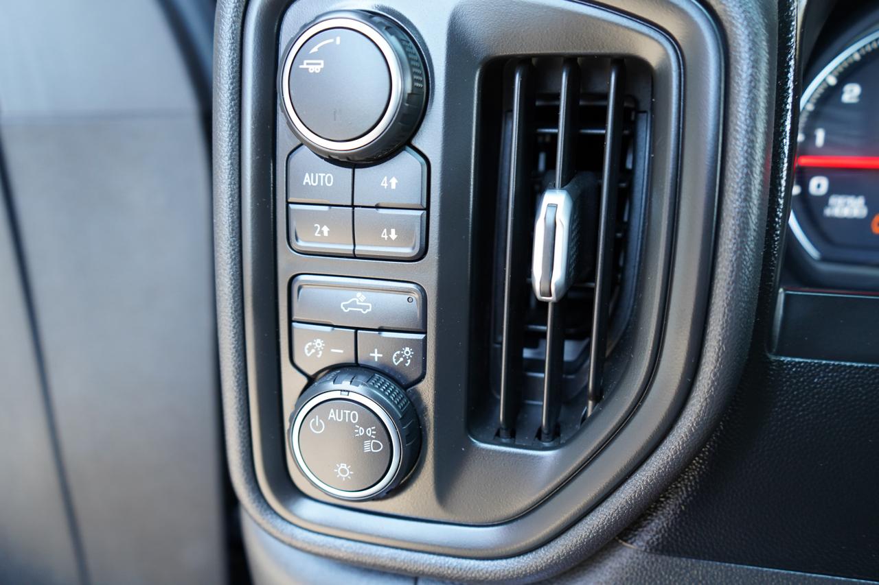 Chevrolet Silverado 1500 4WD Crew Cab 147" Custom Trail Boss 2019