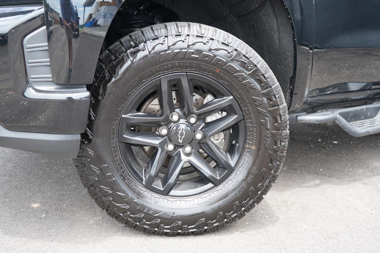 Chevrolet Silverado 1500 4WD Crew Cab 147" Custom Trail Boss 2019