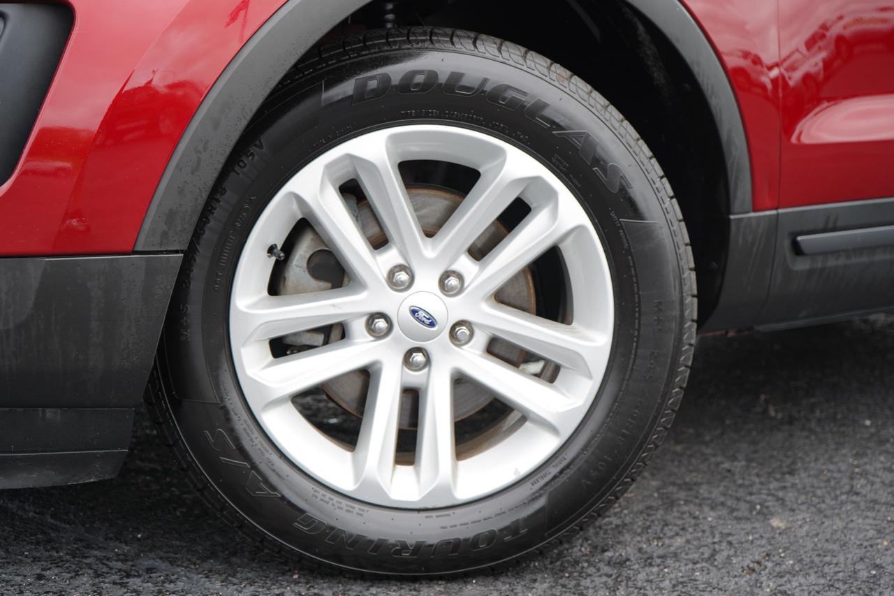 Ford Explorer Base 4WD 2017