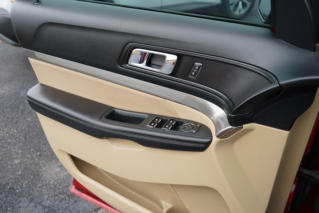 Ford Explorer Base 4WD 2017