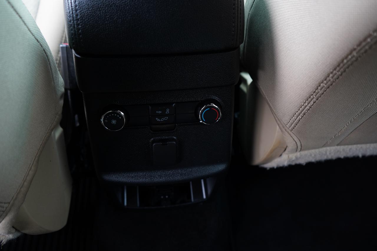 Ford Explorer Base 4WD 2017