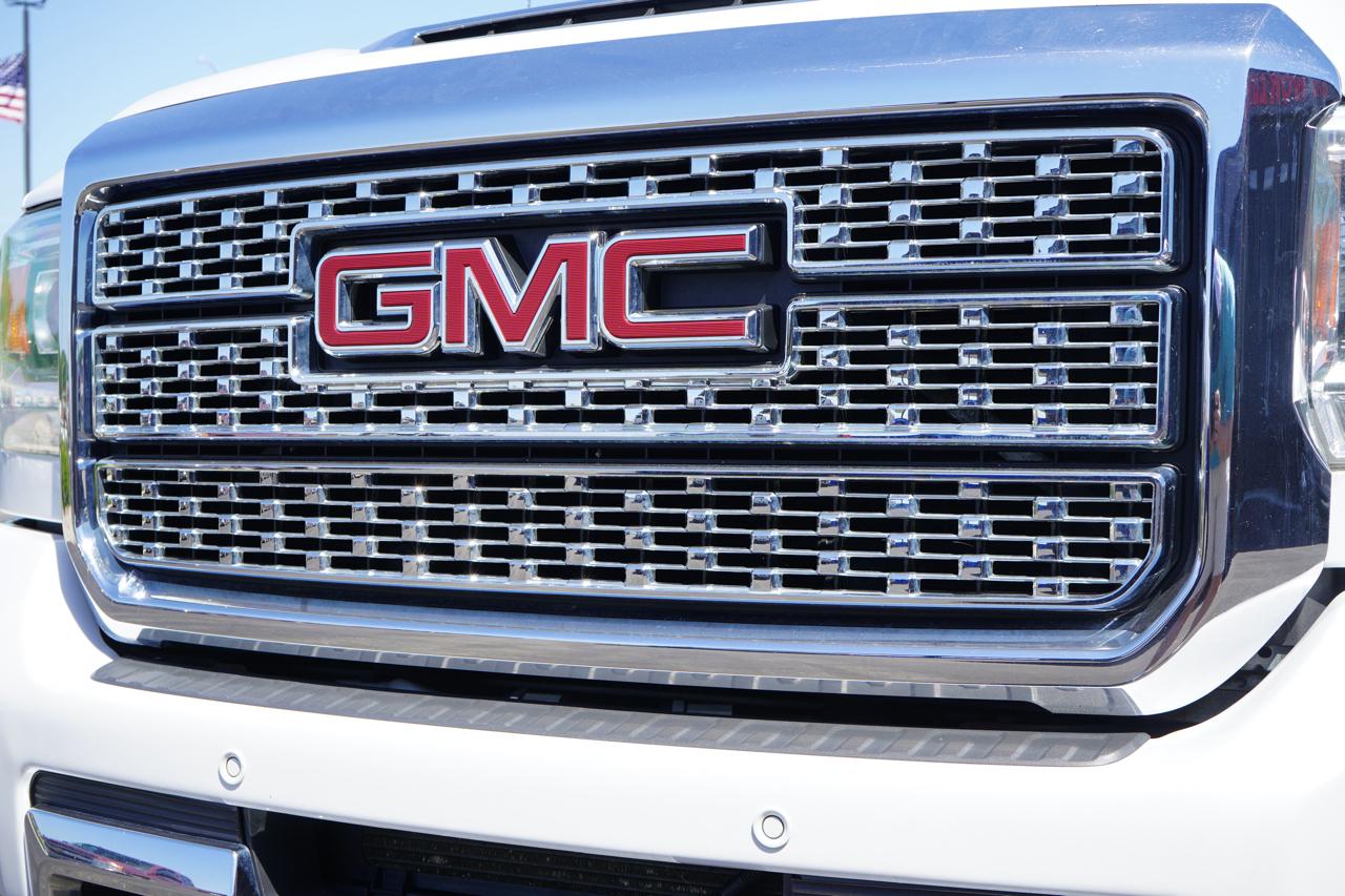 GMC Sierra 3500HD 4WD Crew Cab 167.7" Denali 2018