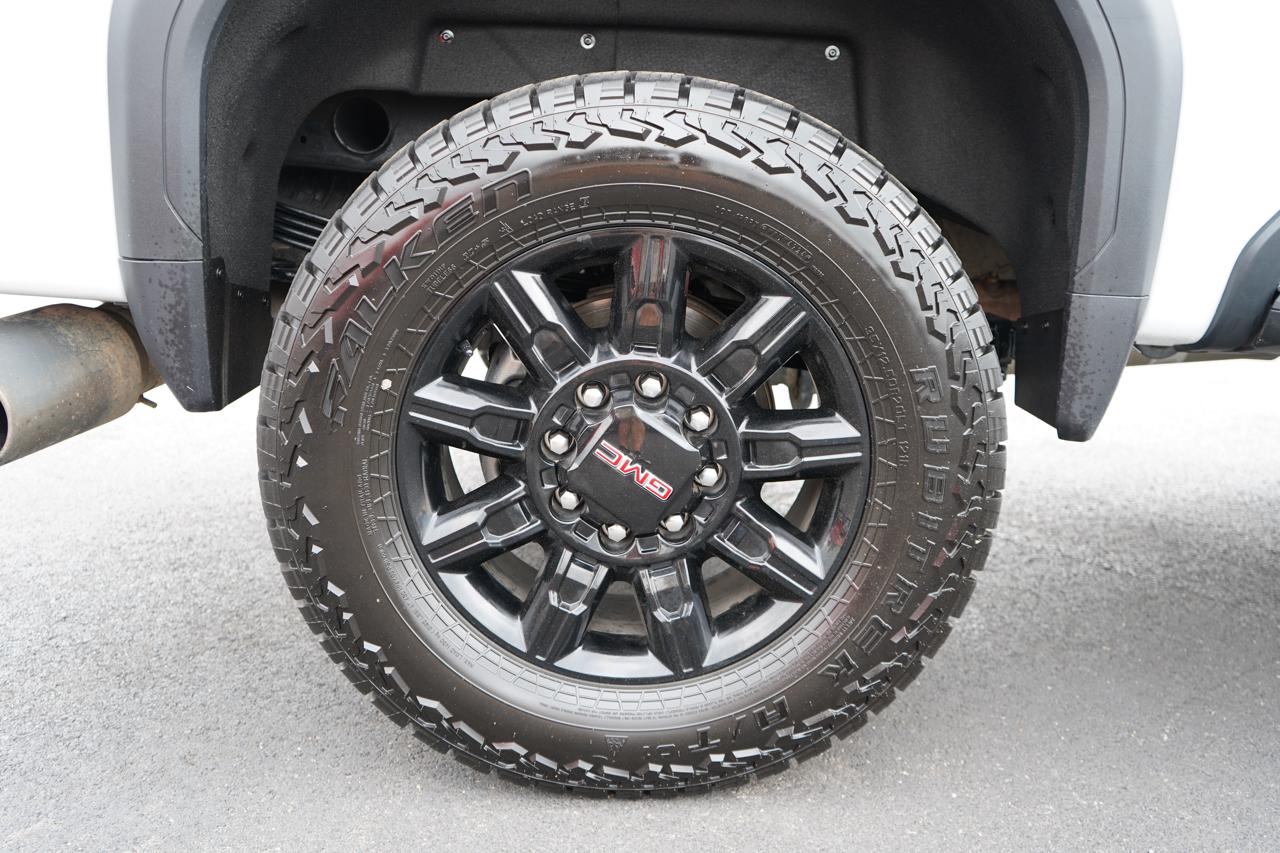 GMC Sierra 2500HD 4WD Crew Cab 159" AT4 2023
