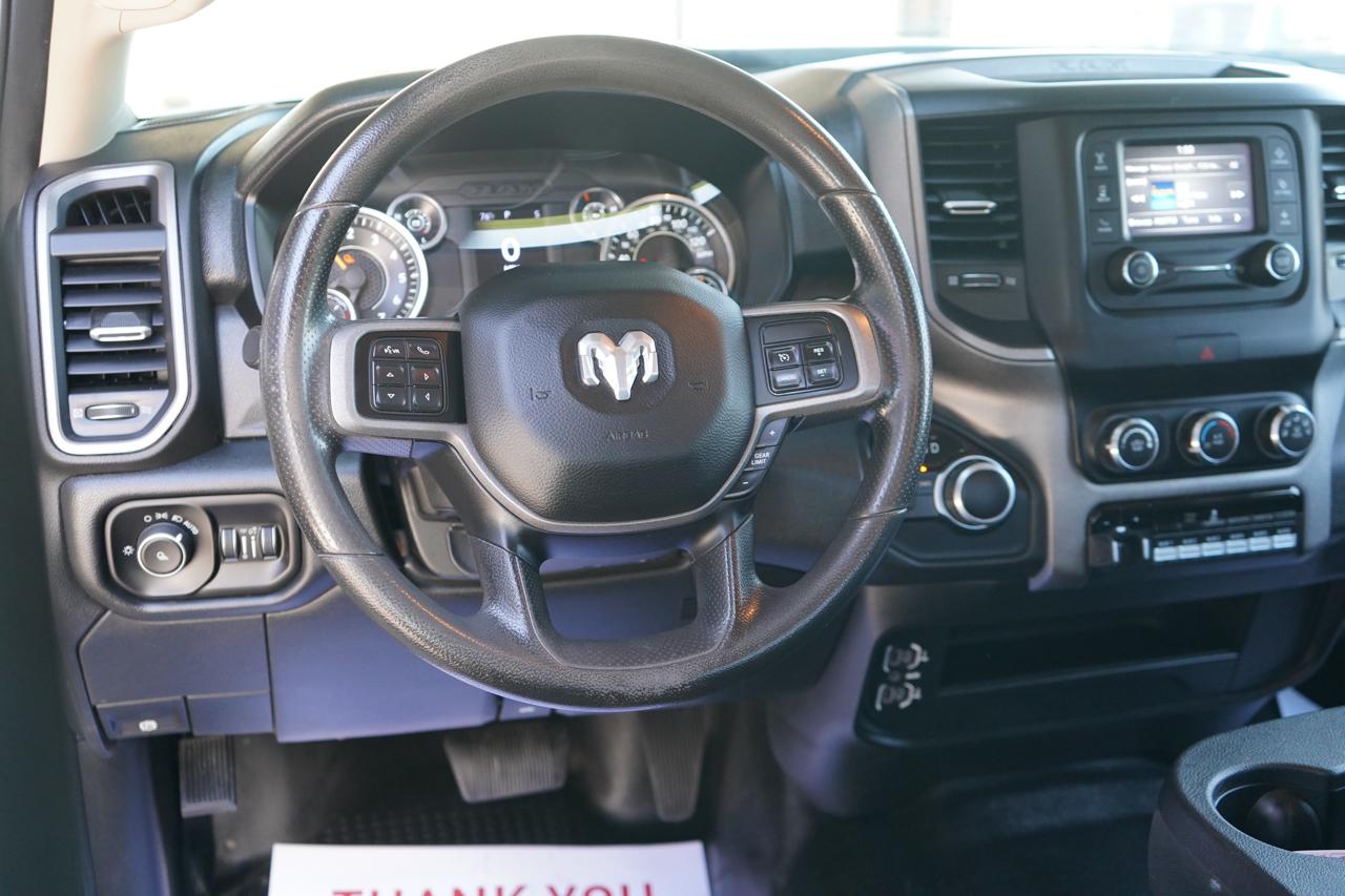 RAM 2500 Tradesman 4x4 Crew Cab 6'4" Box 2020