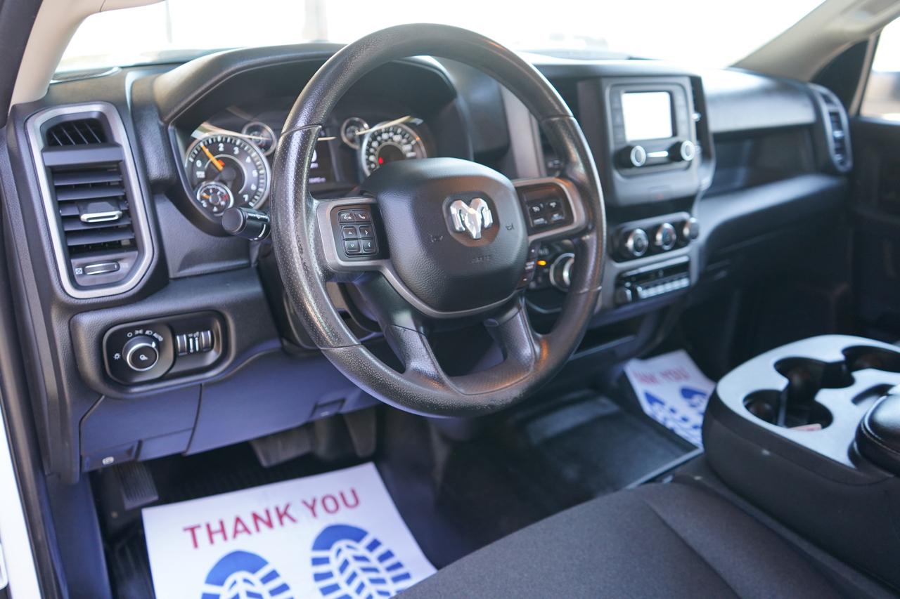 RAM 2500 Tradesman 4x4 Crew Cab 6'4" Box 2020
