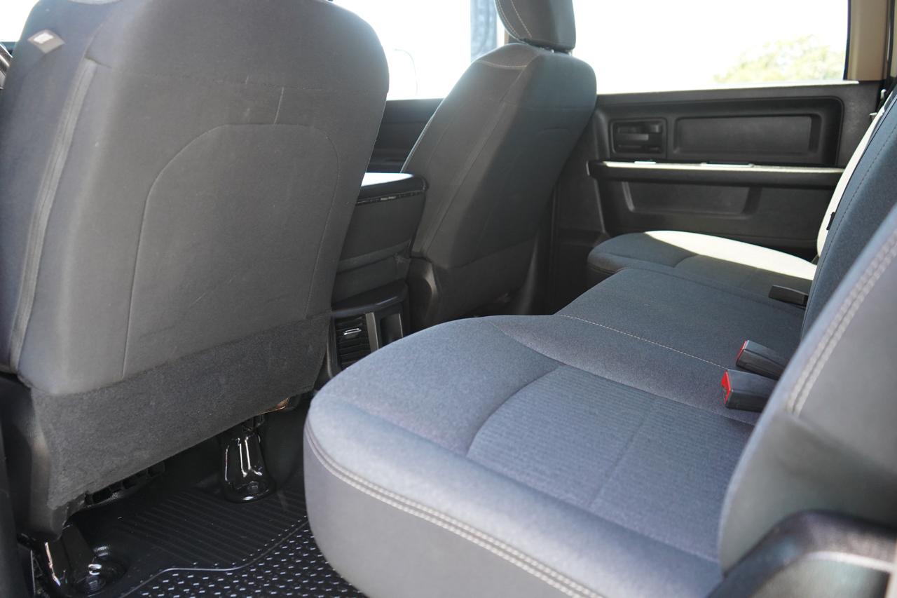 RAM 2500 Tradesman 4x4 Crew Cab 6'4" Box 2020