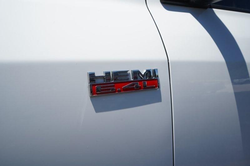 RAM 2500 Tradesman 4x4 Crew Cab 6'4" Box 2020
