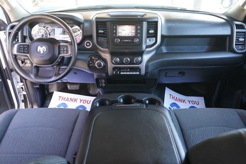 RAM 2500 Tradesman 4x4 Crew Cab 6'4" Box 2020